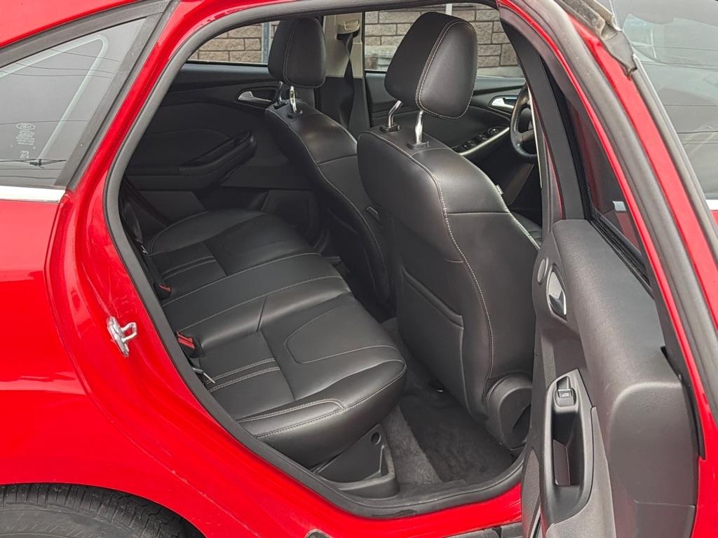 Ford Focus SEL Sedan 2012