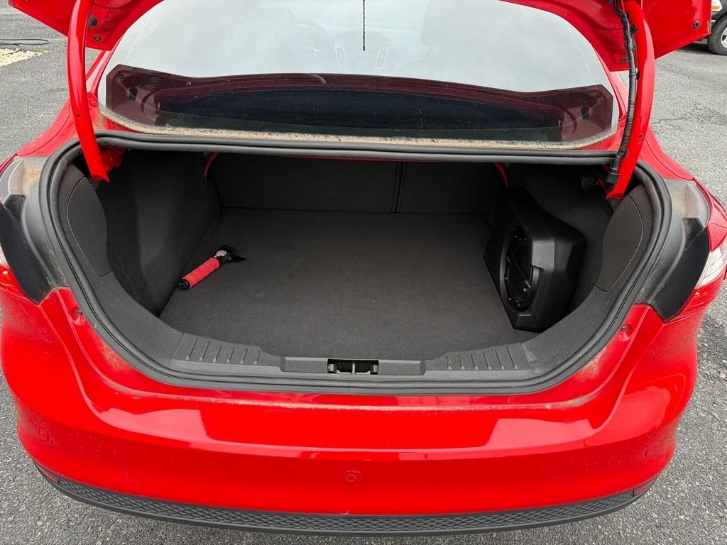 Ford Focus SEL Sedan 2012