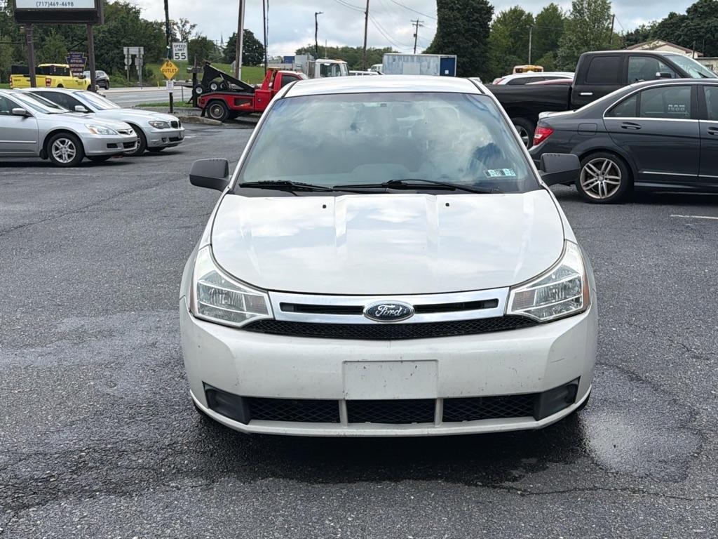 Ford Focus SE Sedan 2011
