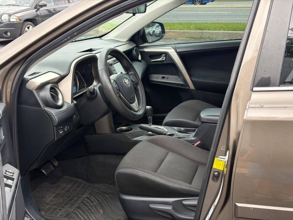Toyota RAV4 XLE AWD 2015