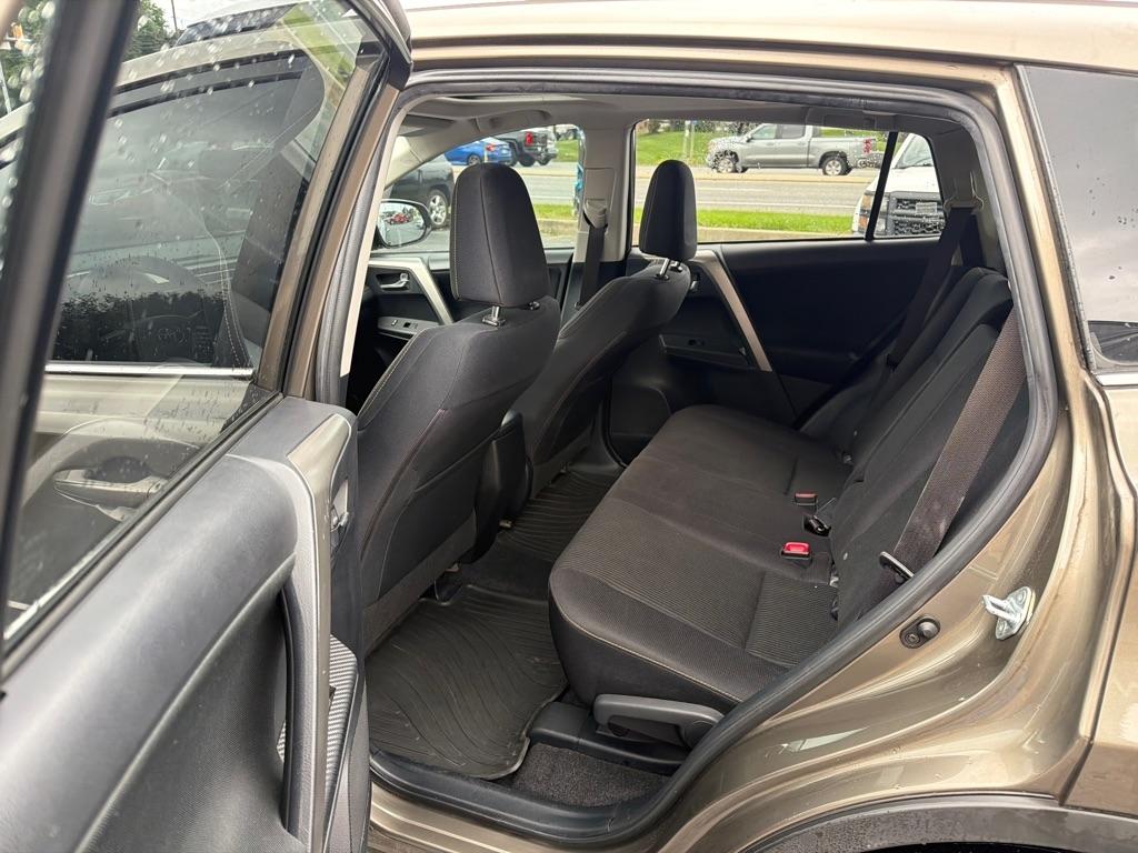 Toyota RAV4 XLE AWD 2015