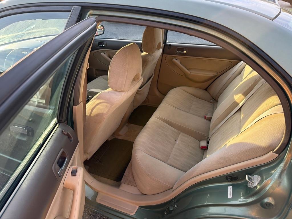Honda Civic LX Sedan 4-spd AT 2003