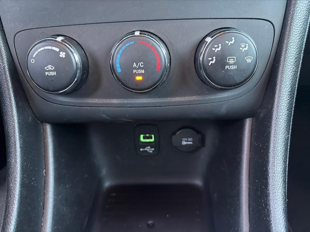 Dodge Avenger Base 2013