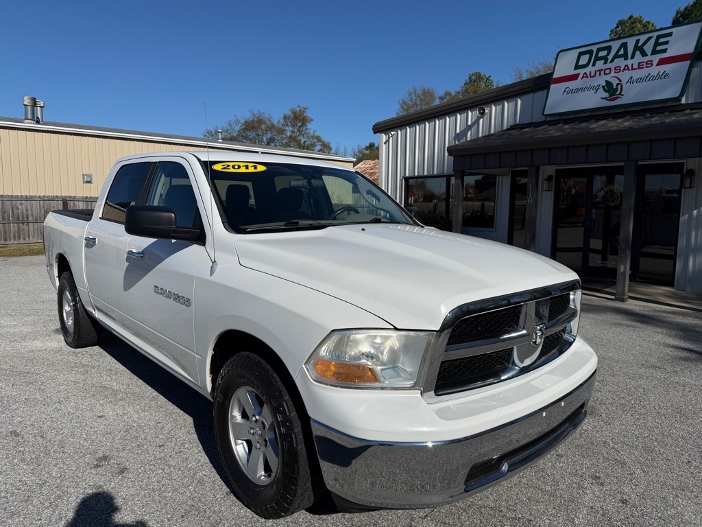 2011 RAM 1500 2WD Crew Cab 140.5" SLT
