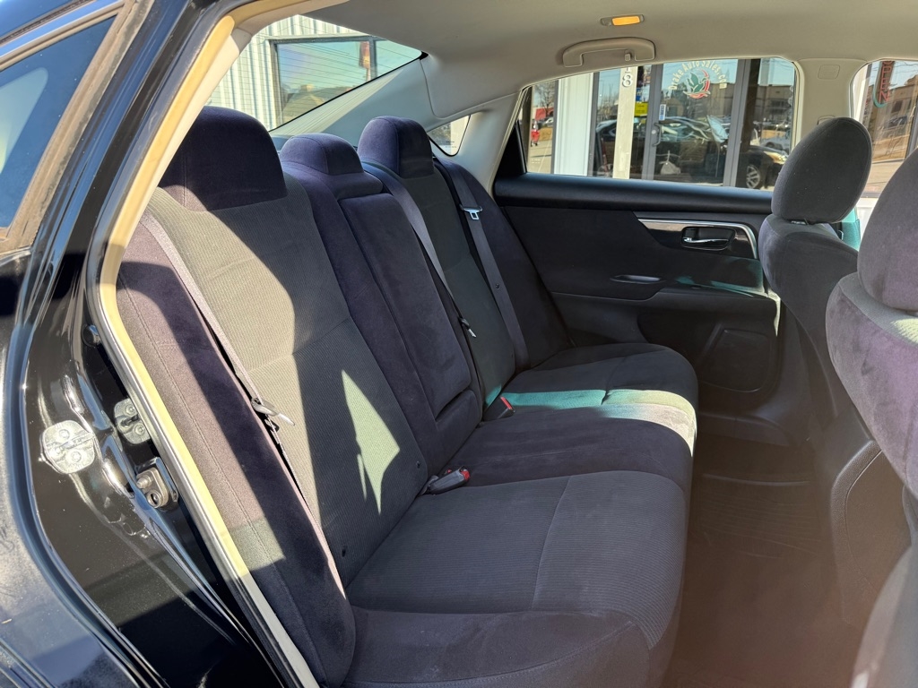 Nissan Altima 4dr Sdn I4 2.5 2013