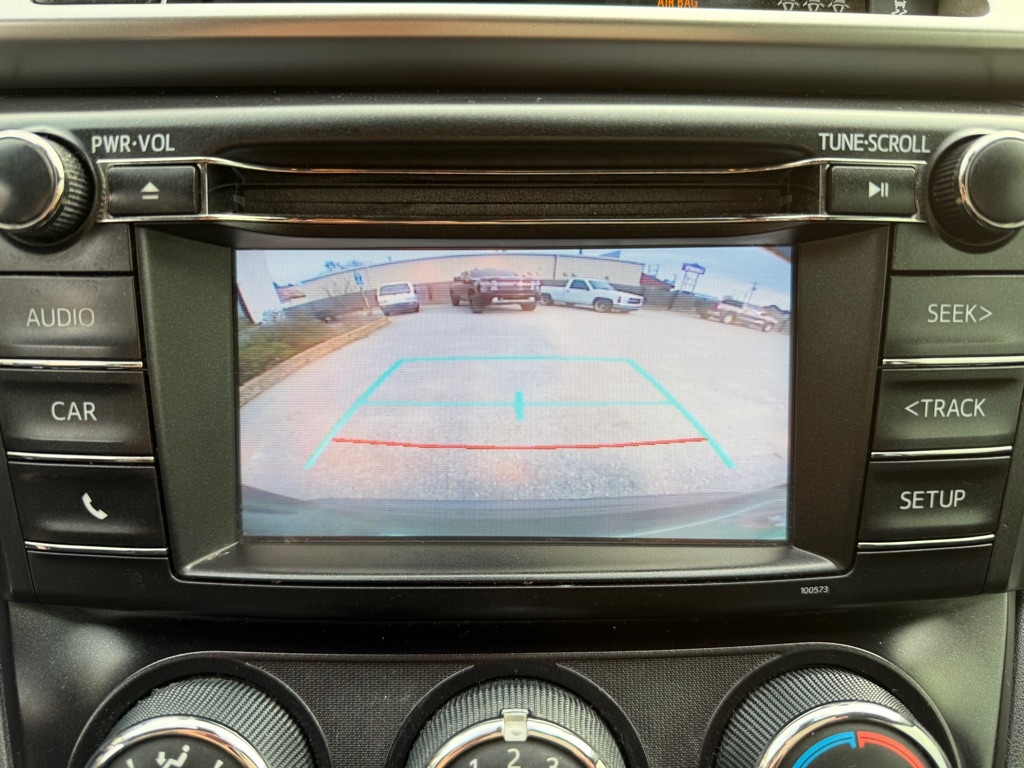 Toyota RAV4 LE FWD (Natl) 2018