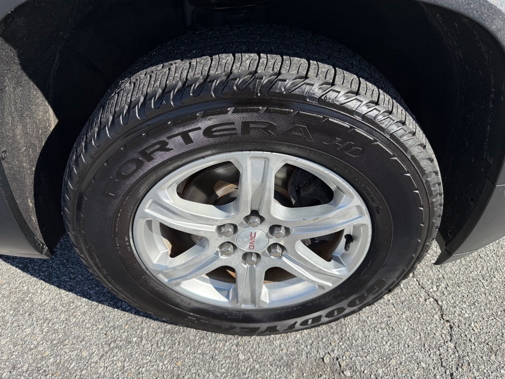 GMC Acadia FWD 4dr SLE w/SLE-1 2017