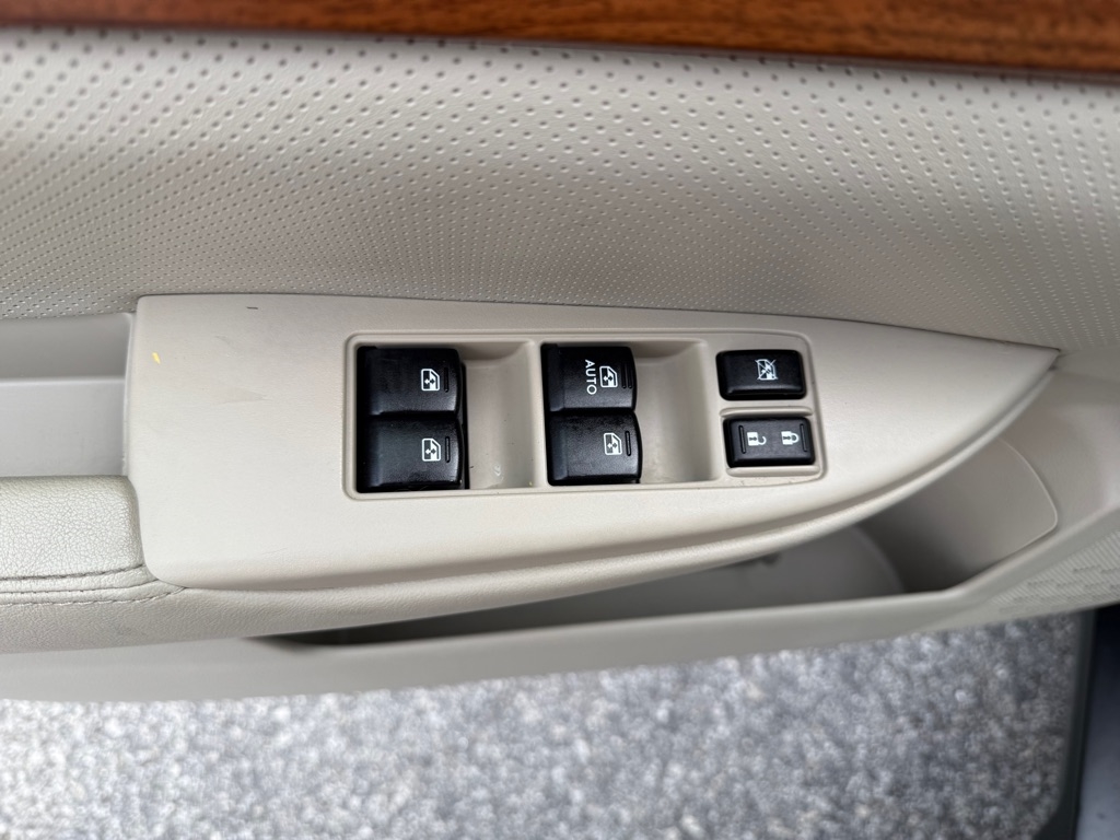 Subaru Outback 4dr Wgn H4 Auto 2.5i Limited 2013