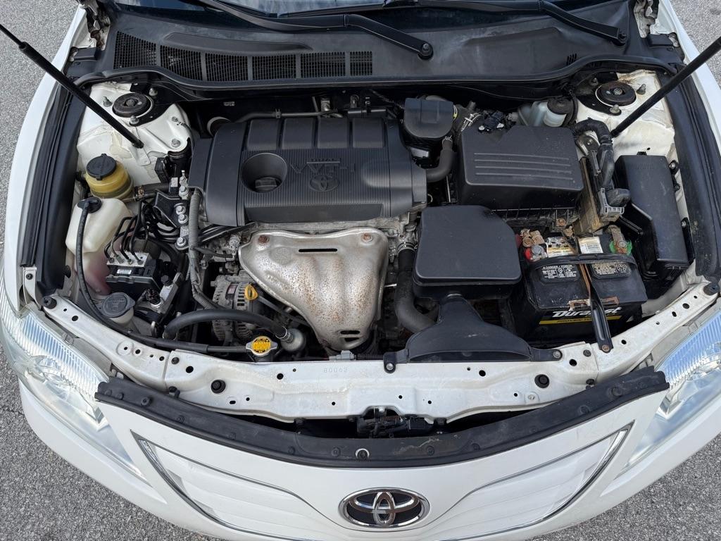 Toyota Camry 4dr Sdn I4 Auto LE (Natl) 2011