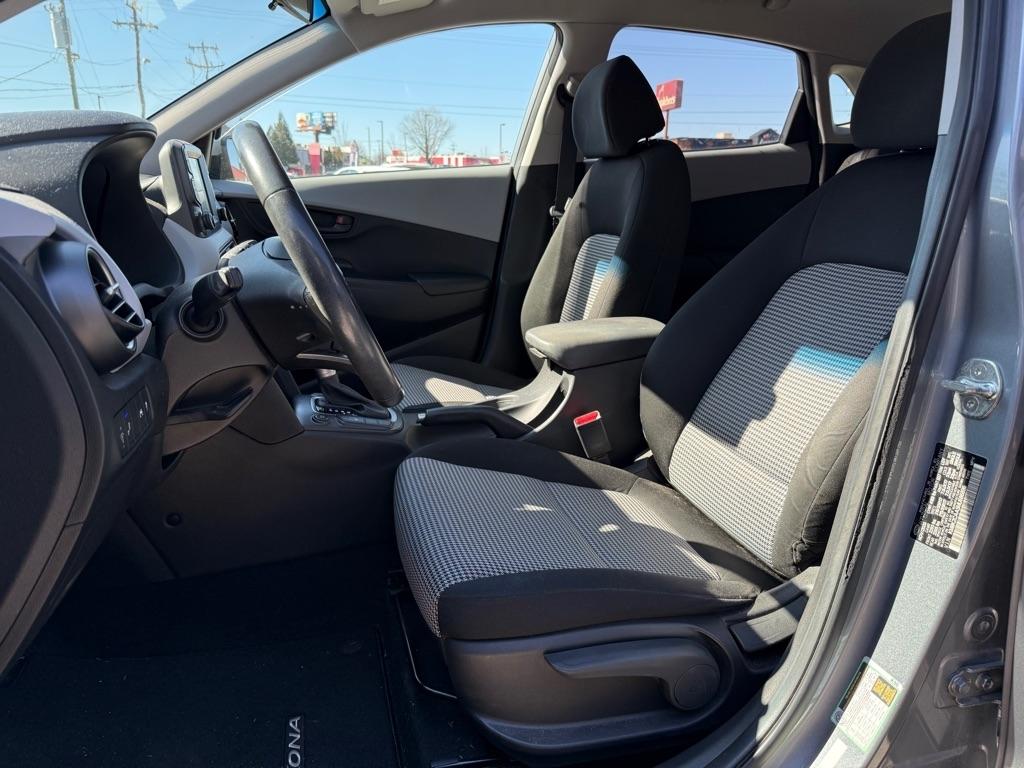 Hyundai Kona SEL Auto AWD 2021