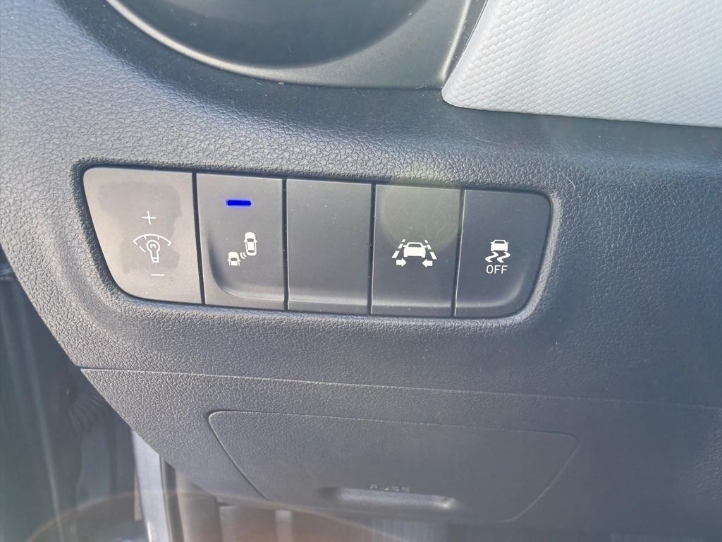 Hyundai Kona SEL Auto AWD 2021