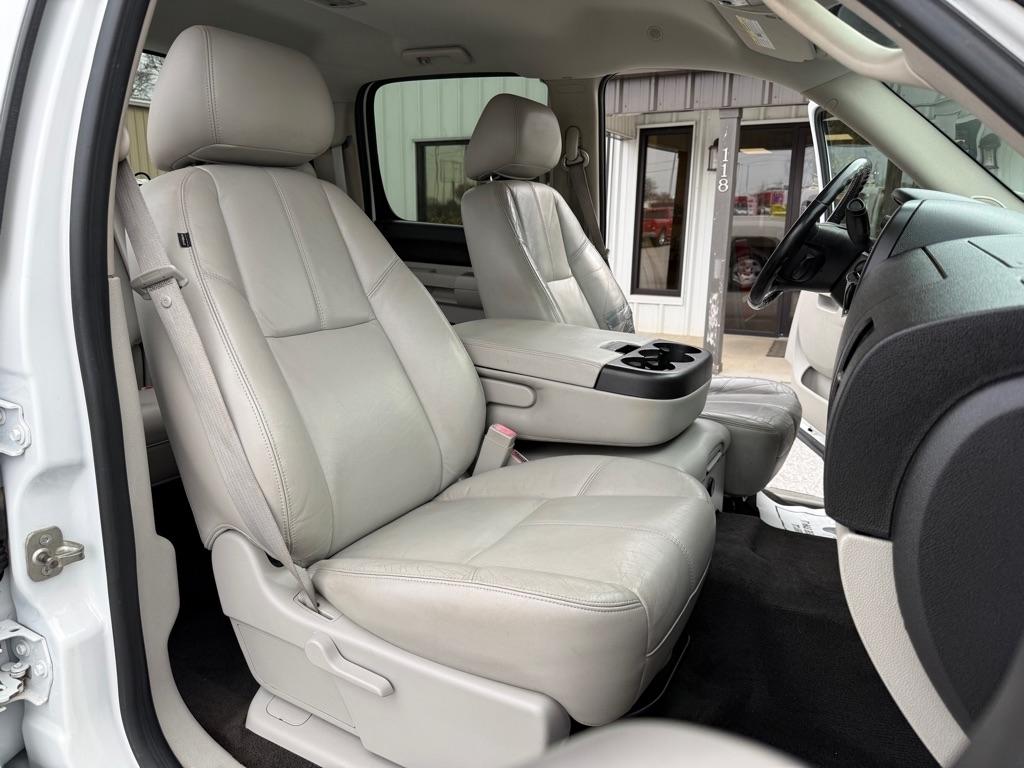 Chevrolet Silverado 1500 2WD Crew Cab 143.5" LT 2011