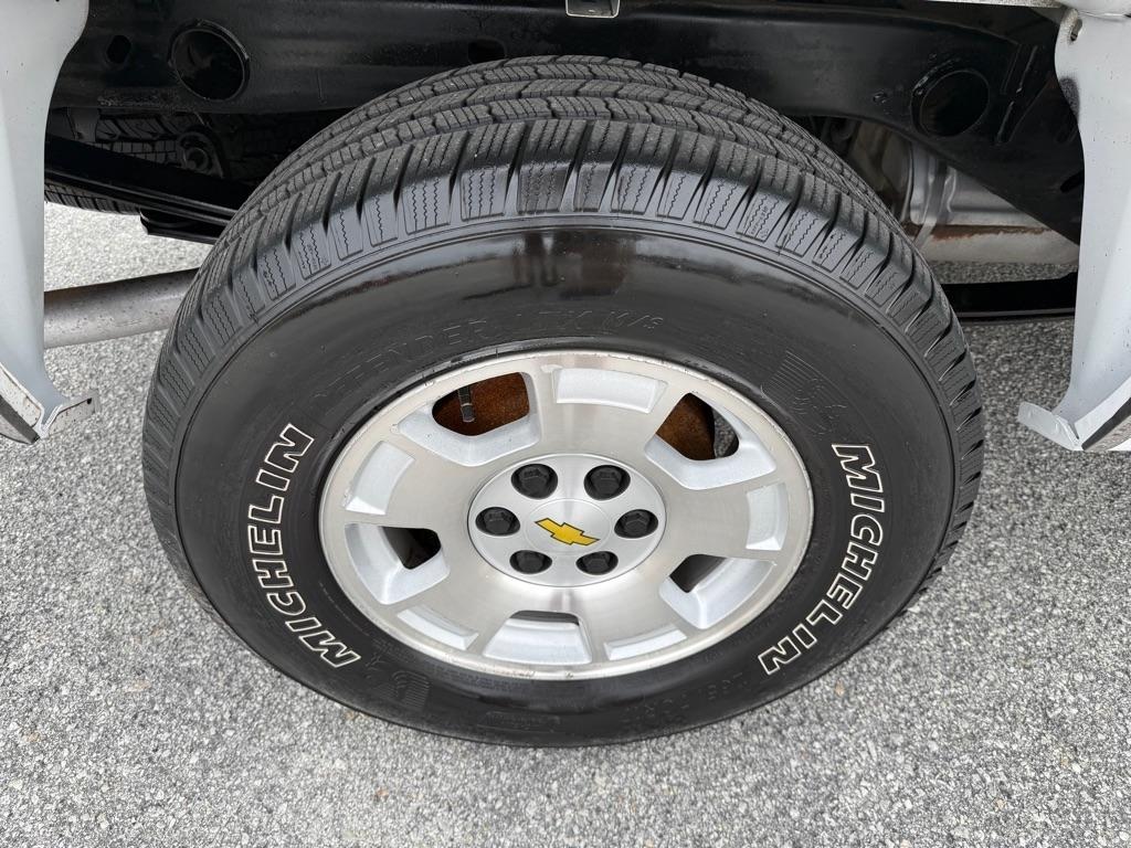 Chevrolet Silverado 1500 2WD Crew Cab 143.5" LT 2011