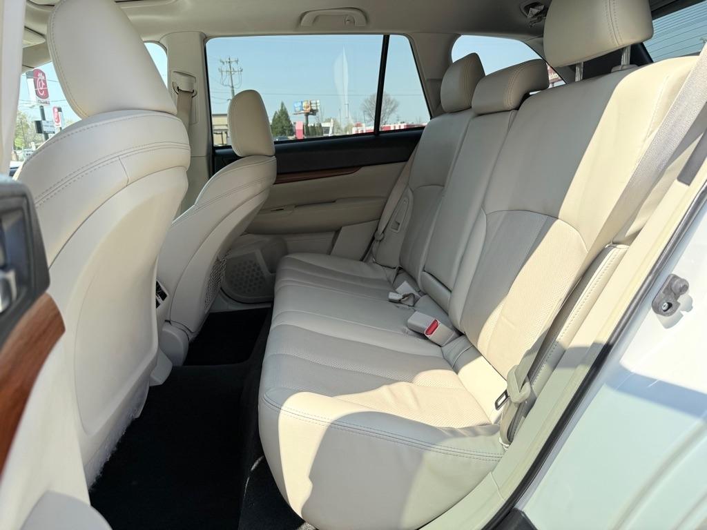 Subaru Outback 4dr Wgn H4 Auto 2.5i Limited 2013