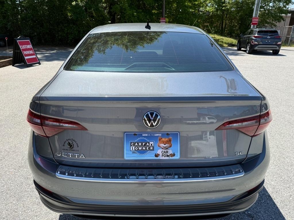 Volkswagen Jetta SE Auto 2024