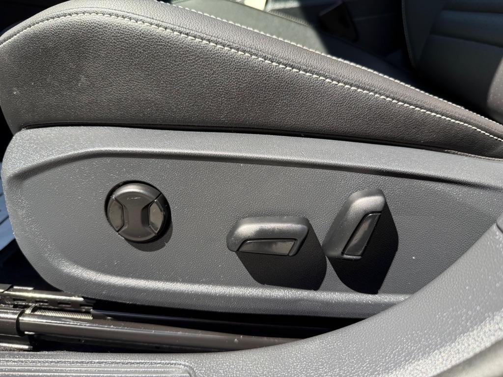 Volkswagen Jetta SE Auto 2024