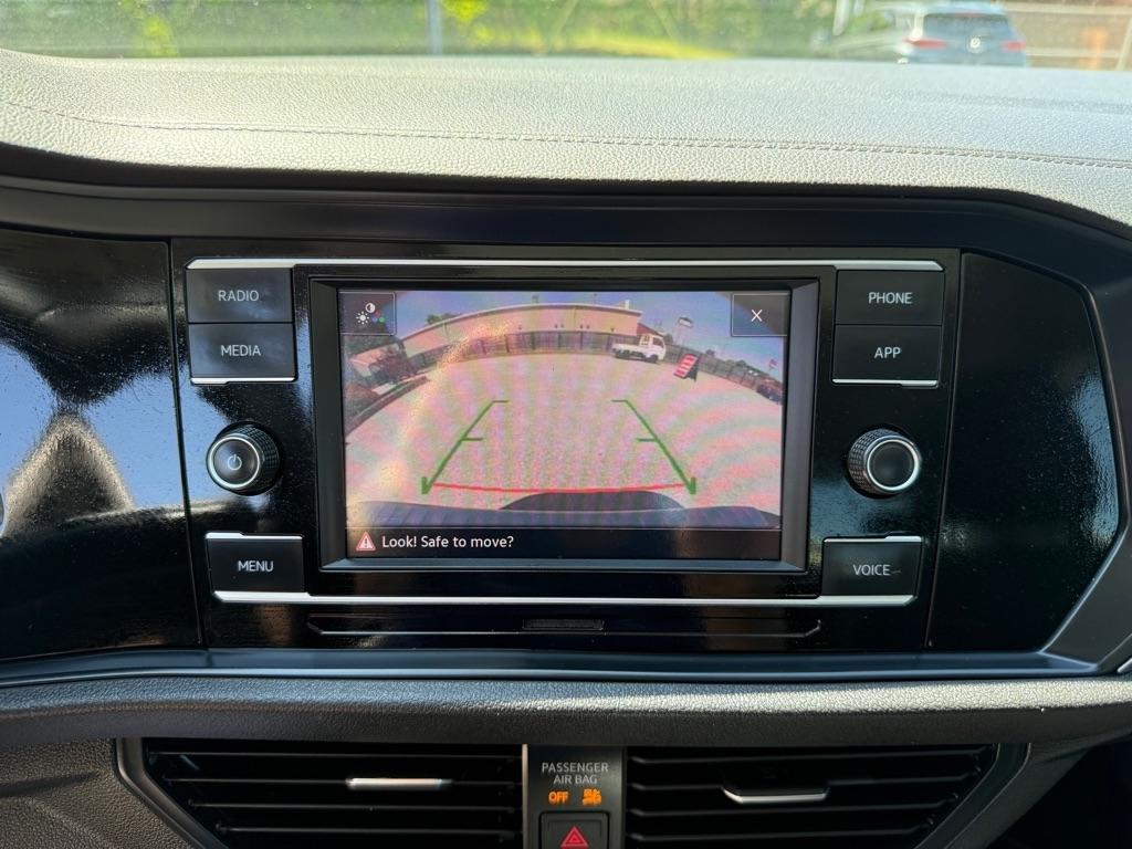 Volkswagen Jetta SE Auto 2024