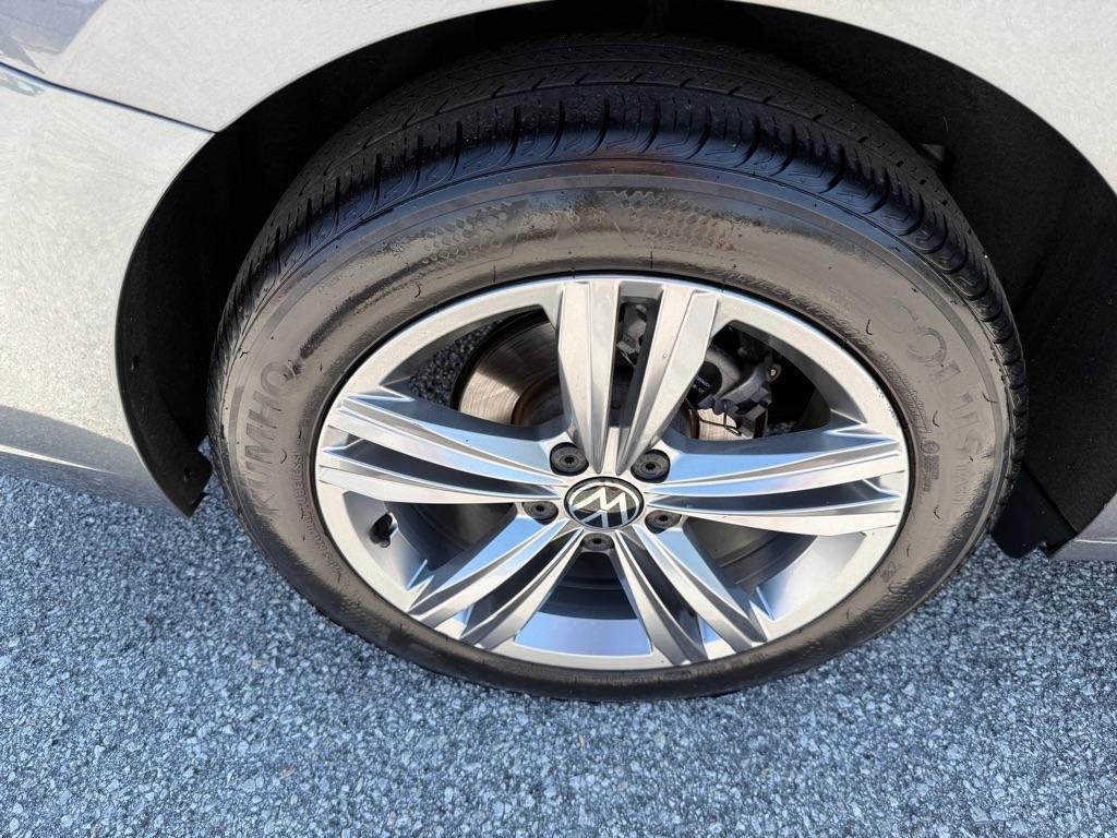 Volkswagen Jetta SE Auto 2024