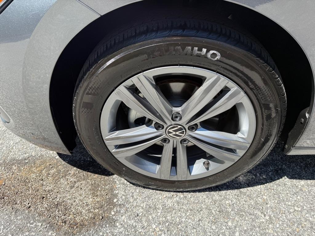 Volkswagen Jetta SE Auto 2024