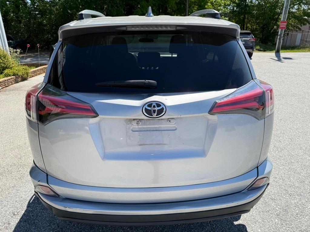 Toyota RAV4 FWD 4dr LE (Natl) 2016