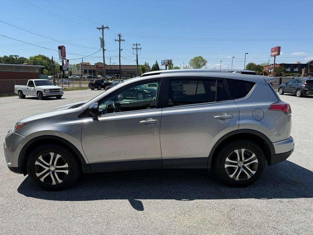 Toyota RAV4 FWD 4dr LE (Natl) 2016