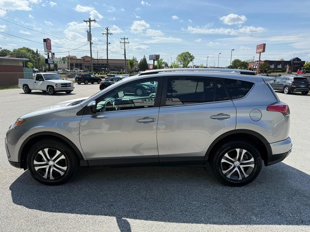 Toyota RAV4 FWD 4dr LE (Natl) 2016