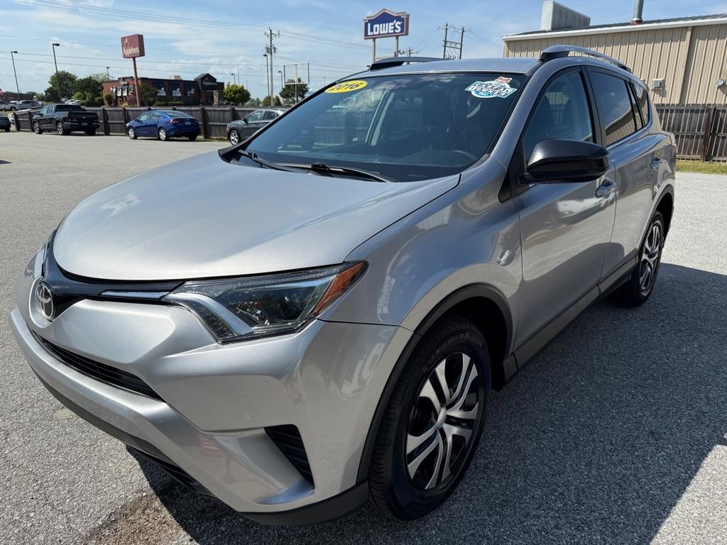 Toyota RAV4 FWD 4dr LE (Natl) 2016