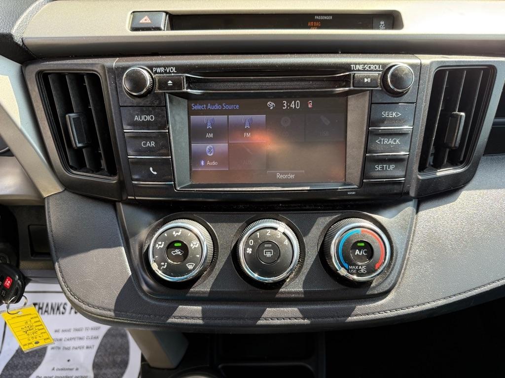 Toyota RAV4 FWD 4dr LE (Natl) 2016