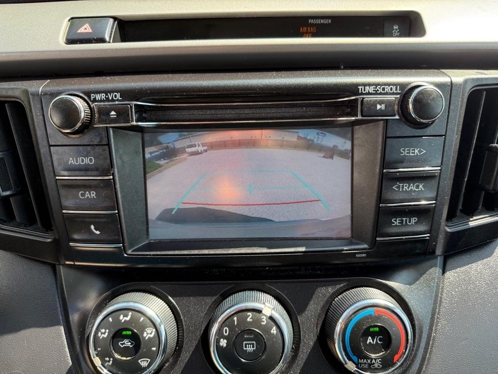 Toyota RAV4 FWD 4dr LE (Natl) 2016