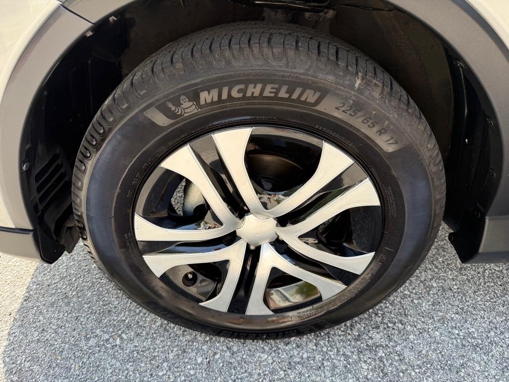 Toyota RAV4 FWD 4dr LE (Natl) 2016