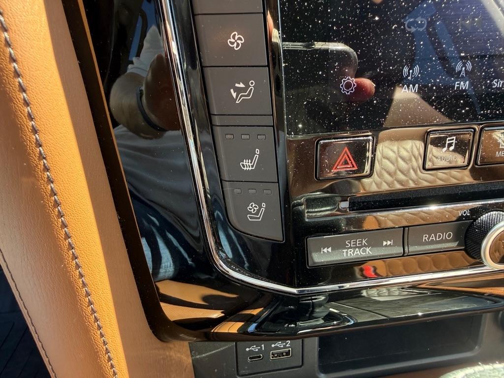 Infiniti QX80 LUXE AWD 2020