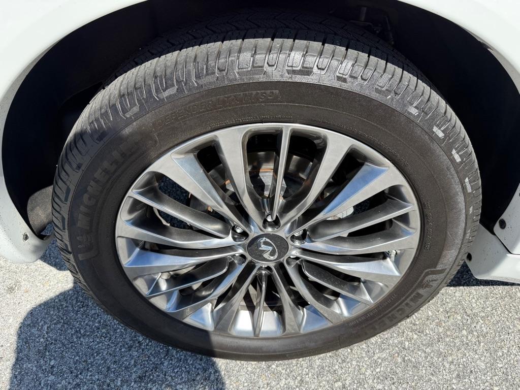 Infiniti QX80 LUXE AWD 2020