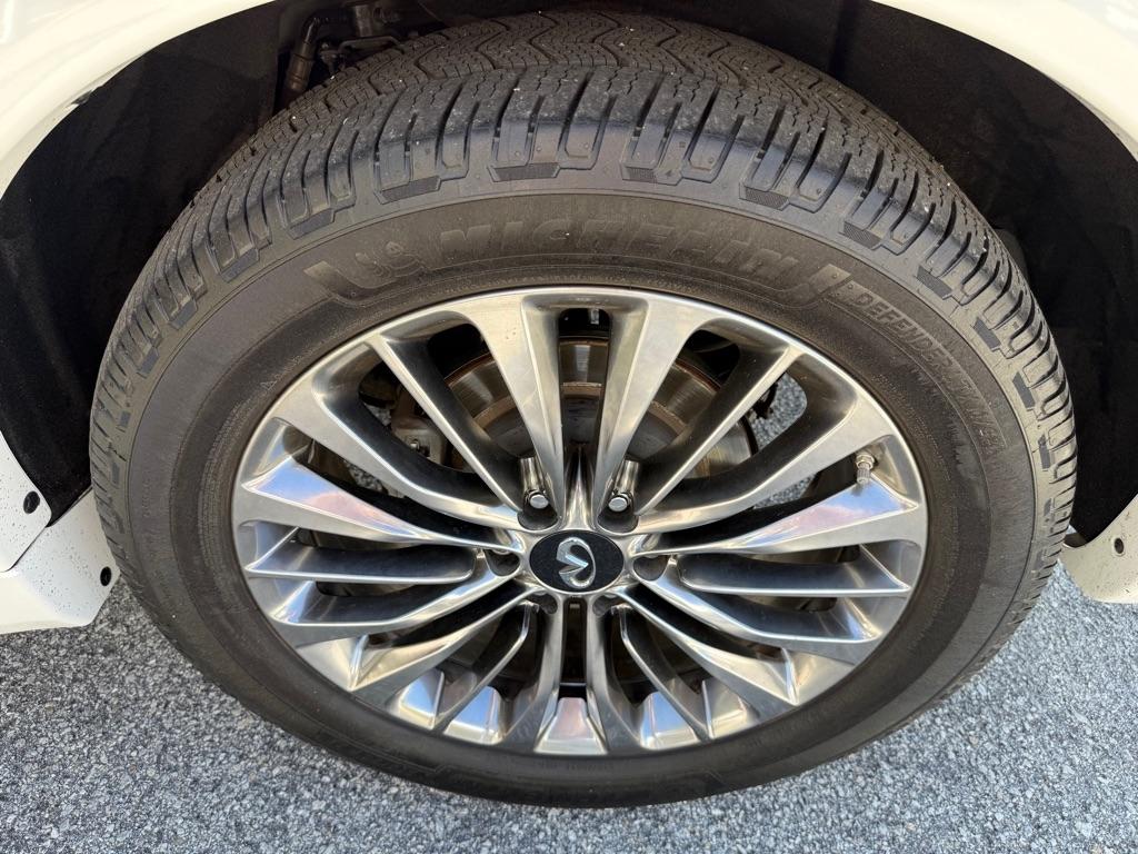 Infiniti QX80 LUXE AWD 2020