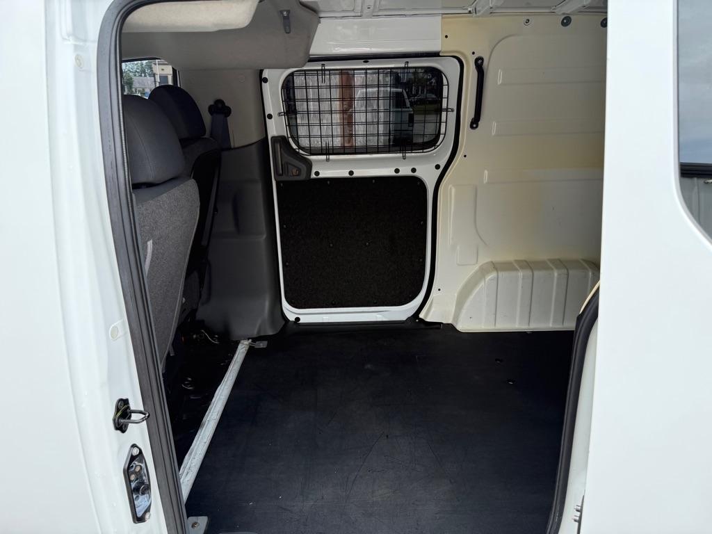 Chevrolet City Express Cargo Van FWD 115" LT 2015