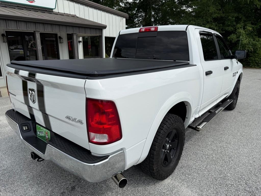 RAM 1500 4WD Crew Cab 140.5" Outdoorsman 2016
