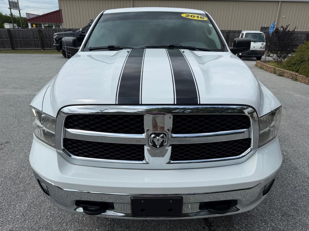 RAM 1500 4WD Crew Cab 140.5" Outdoorsman 2016