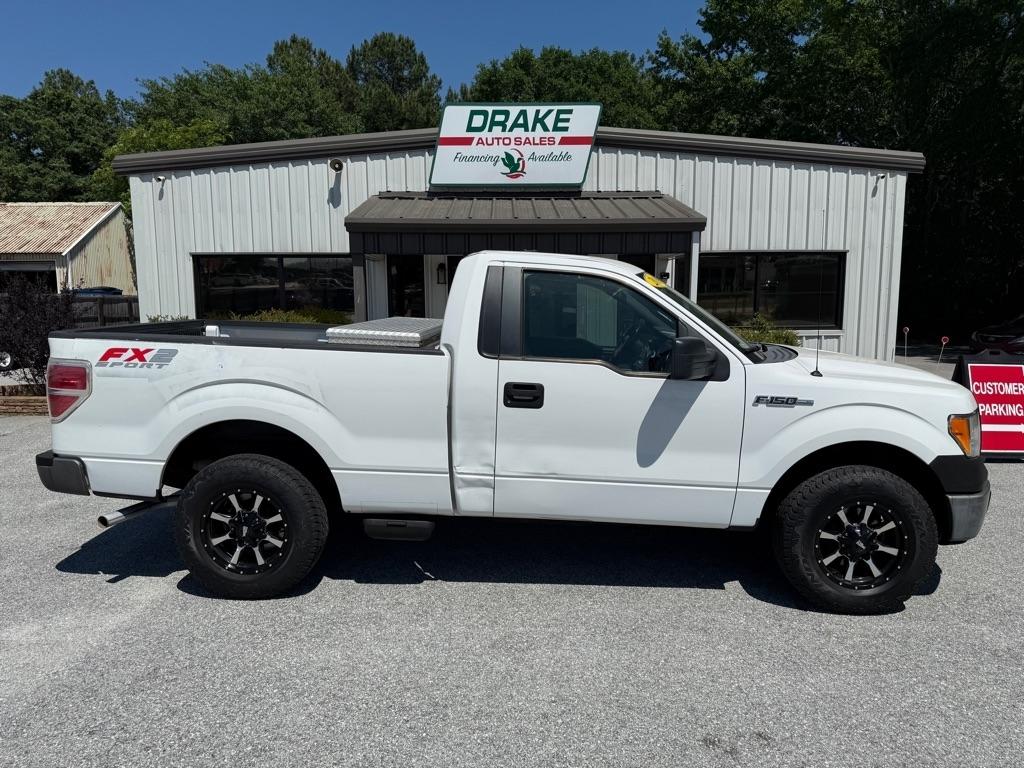 Ford F-150 2WD Reg Cab 145" XLT w/Midbox Prep 2009