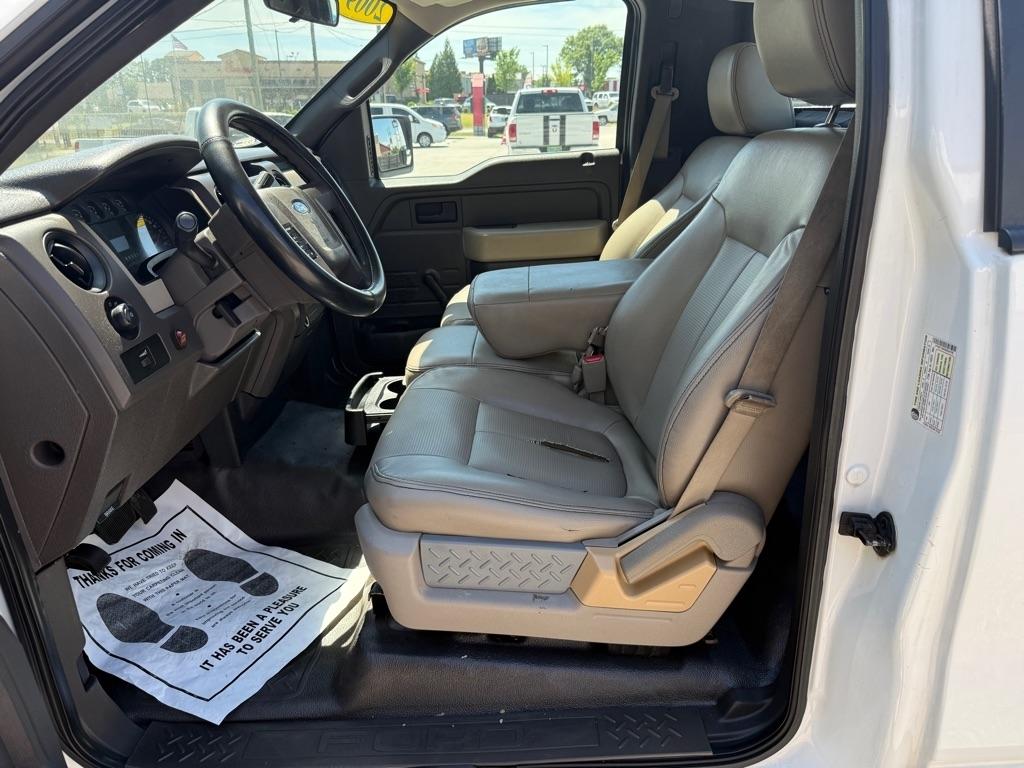 Ford F-150 2WD Reg Cab 145" XLT w/Midbox Prep 2009