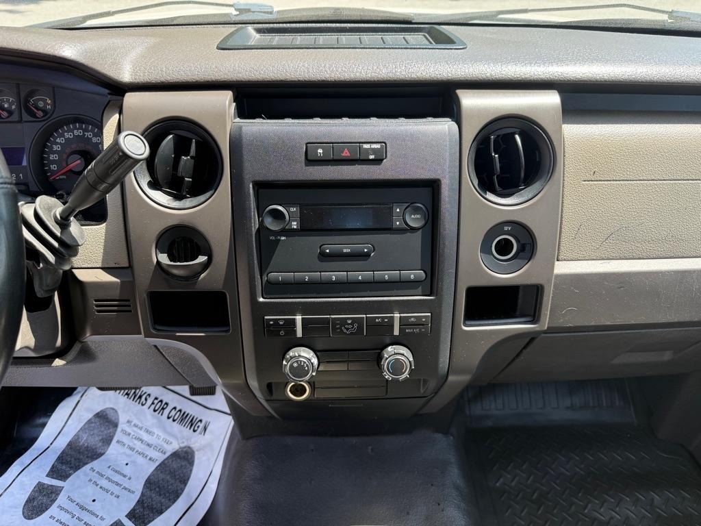 Ford F-150 2WD Reg Cab 145" XLT w/Midbox Prep 2009