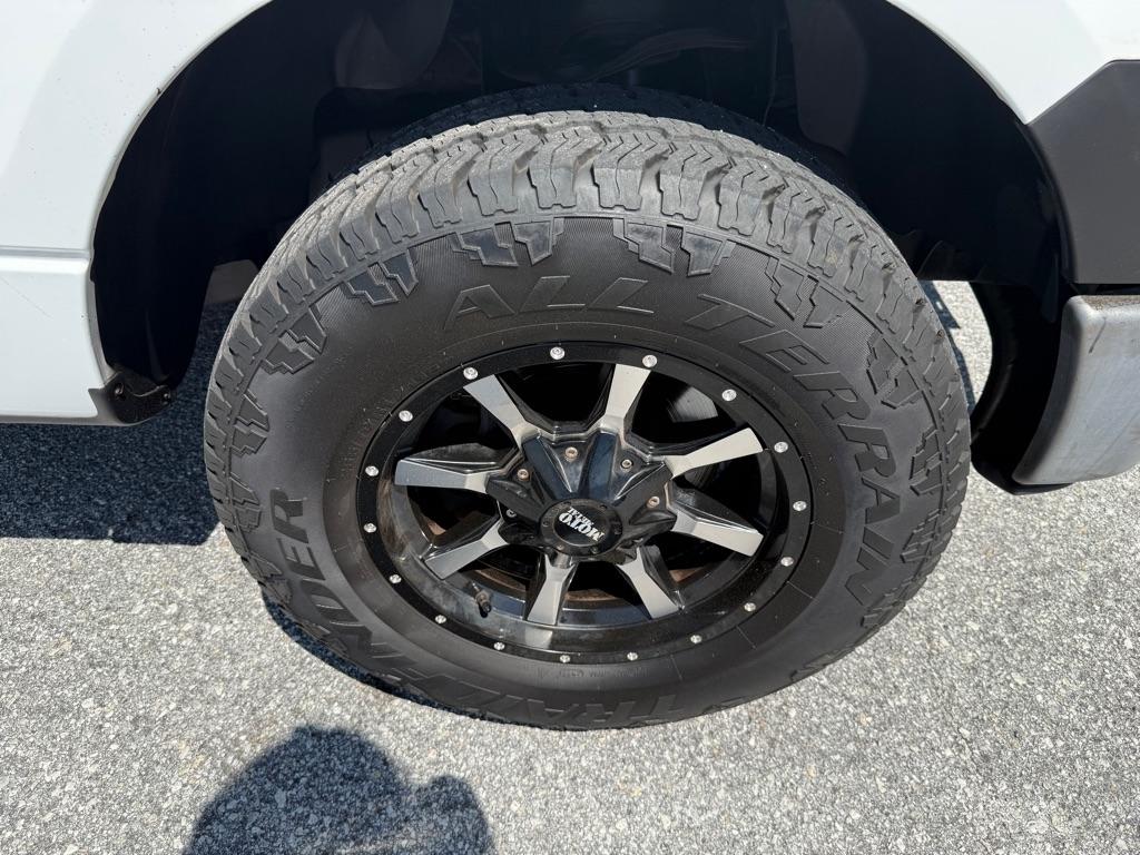 Ford F-150 2WD Reg Cab 145" XLT w/Midbox Prep 2009