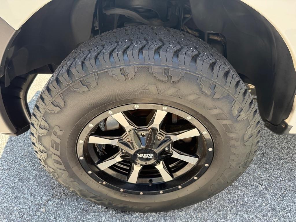 Ford F-150 2WD Reg Cab 145" XLT w/Midbox Prep 2009