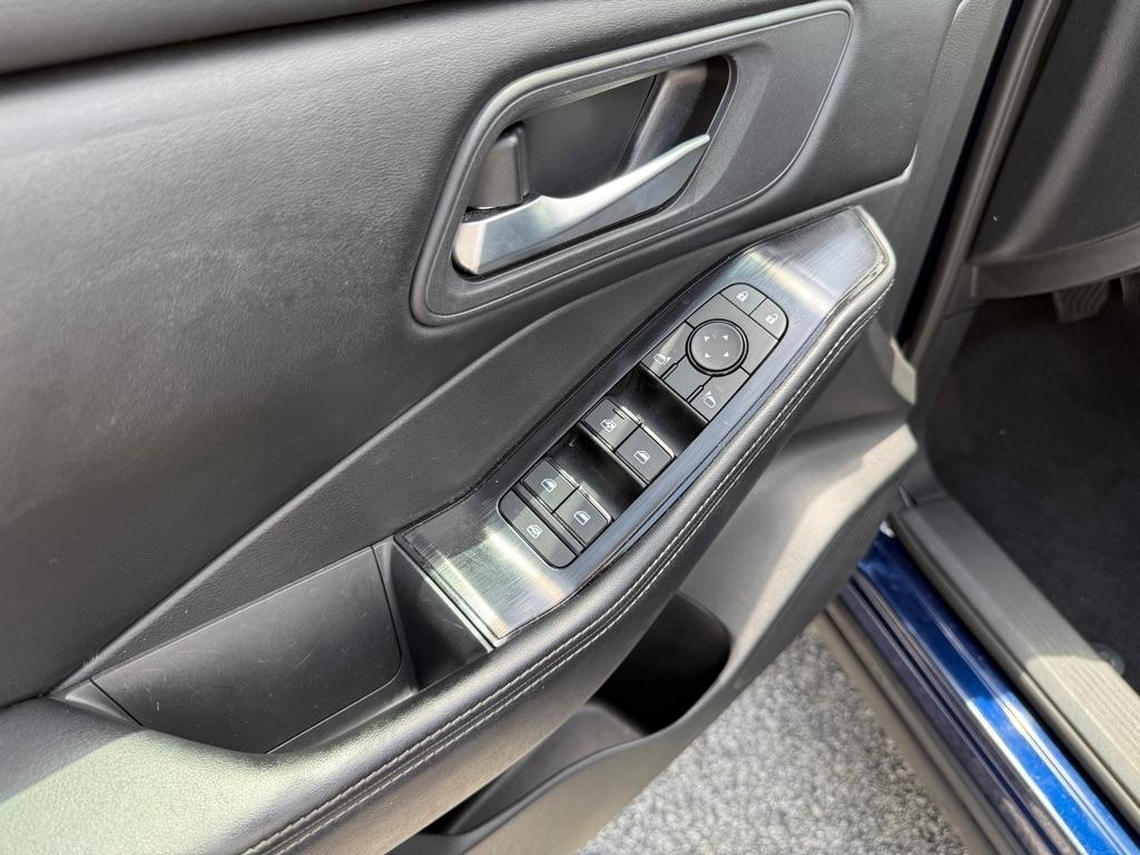Nissan Rogue FWD SV 2025