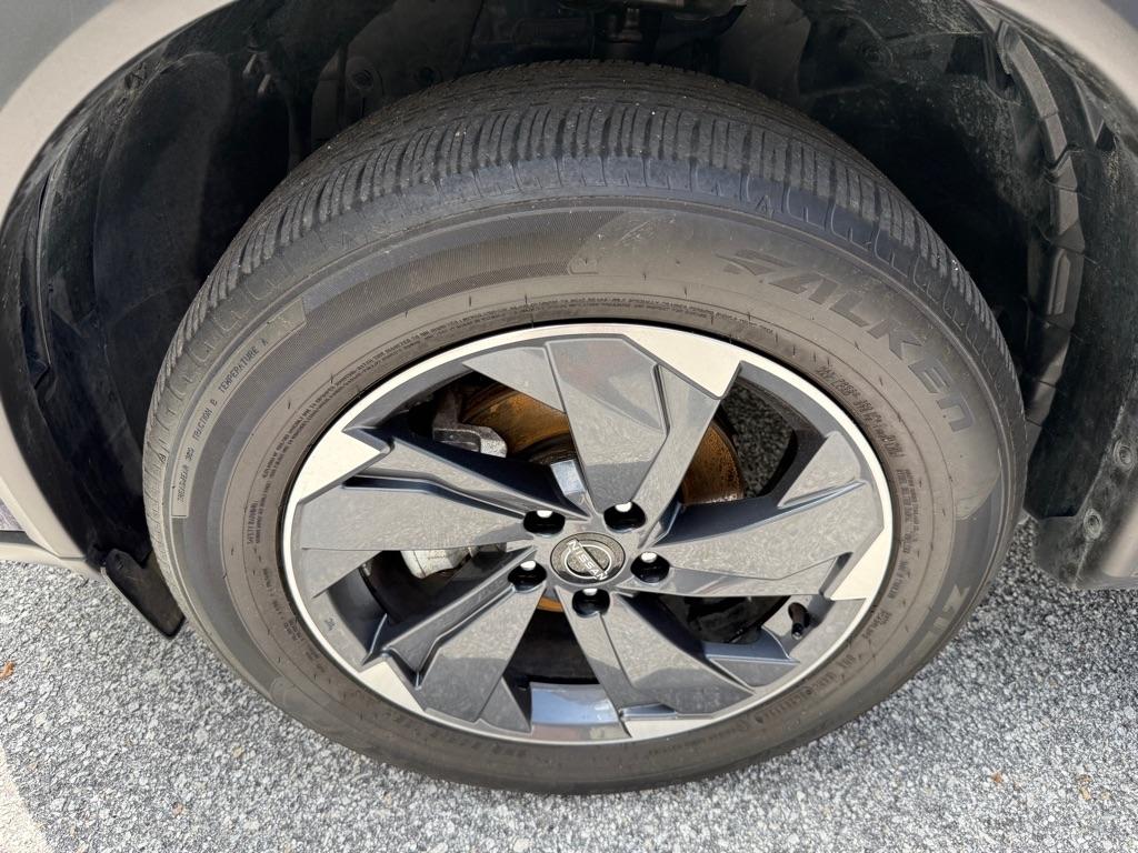 Nissan Rogue FWD SV 2025