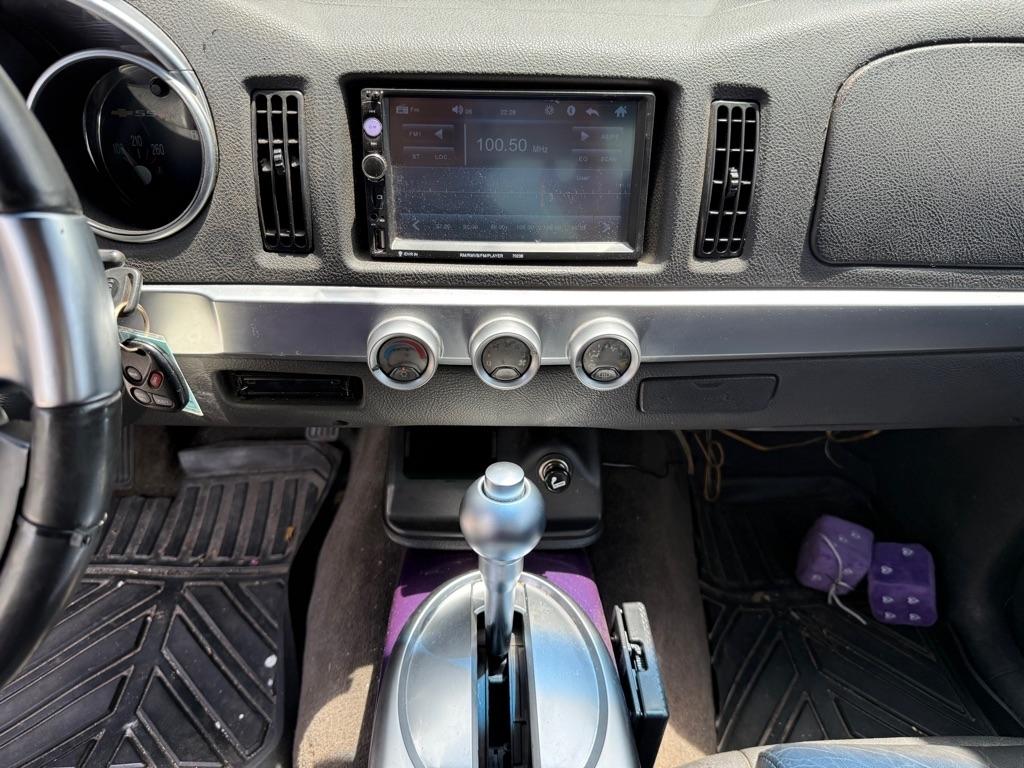 Chevrolet SSR Reg Cab 116.0" WB LS 2004