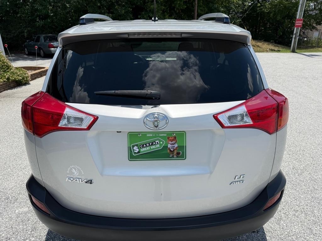 Toyota RAV4 AWD 4dr LE (Natl) 2015