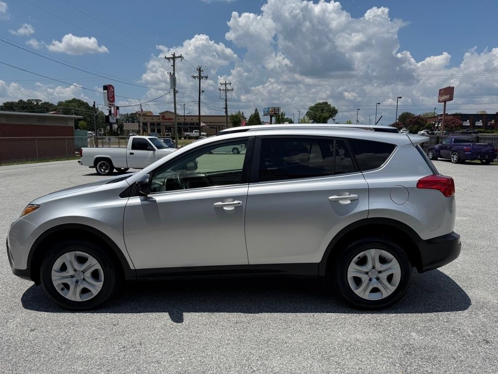 Toyota RAV4 AWD 4dr LE (Natl) 2015