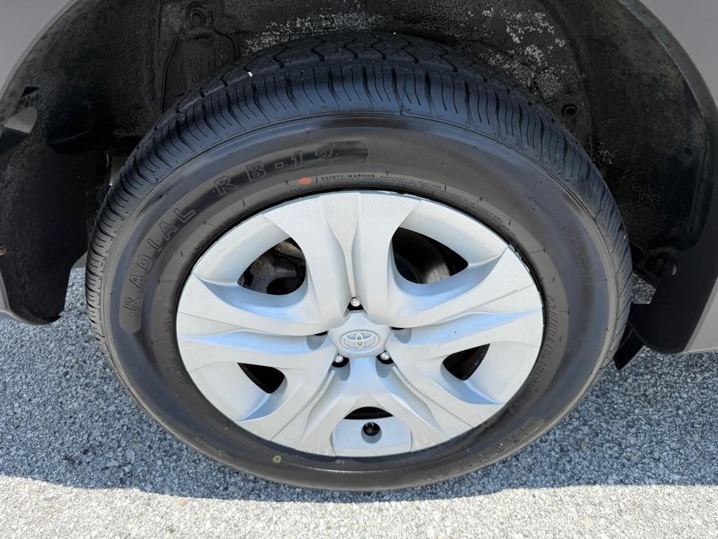 Toyota RAV4 AWD 4dr LE (Natl) 2015