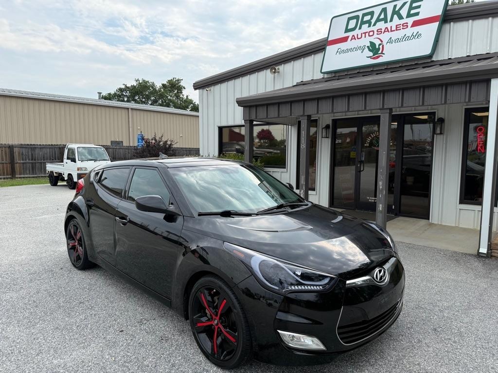 2012 Hyundai Veloster 3dr Cpe Auto w/Red Int