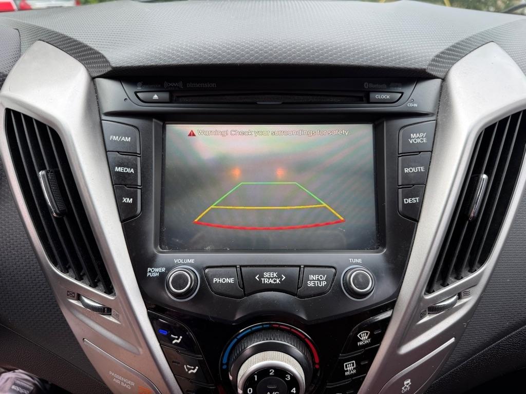 Hyundai Veloster 3dr Cpe Auto w/Red Int 2012