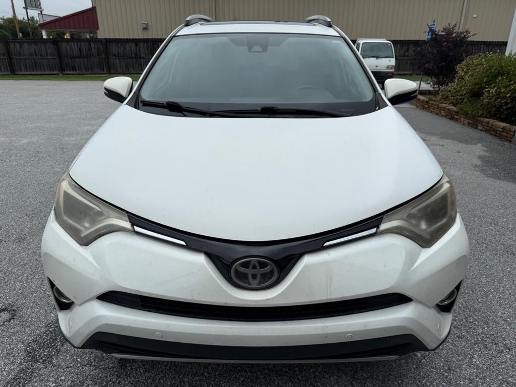 Toyota RAV4 XLE FWD (Natl) 2017
